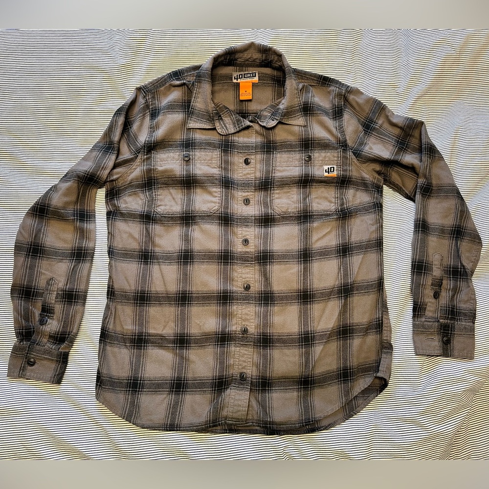 Duluth 40 Grit Grey and Black Plaid Flannel Button-Up Shirt